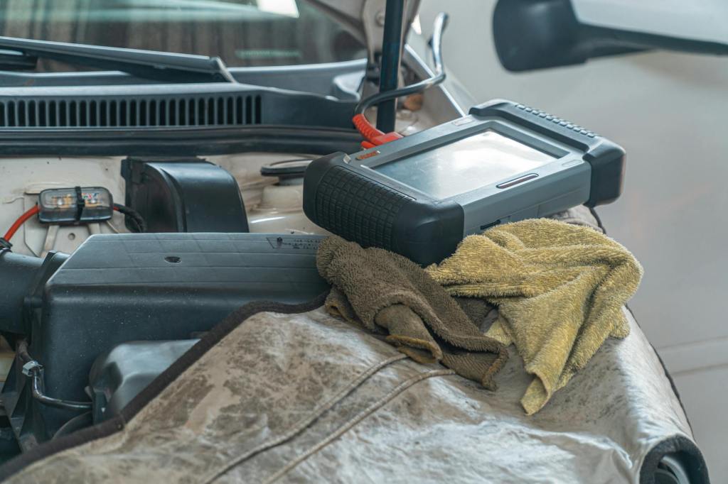 אלו נורות אזהרה מחייבות לעצור את הנסיעה ברכב&nbsp;במיידי